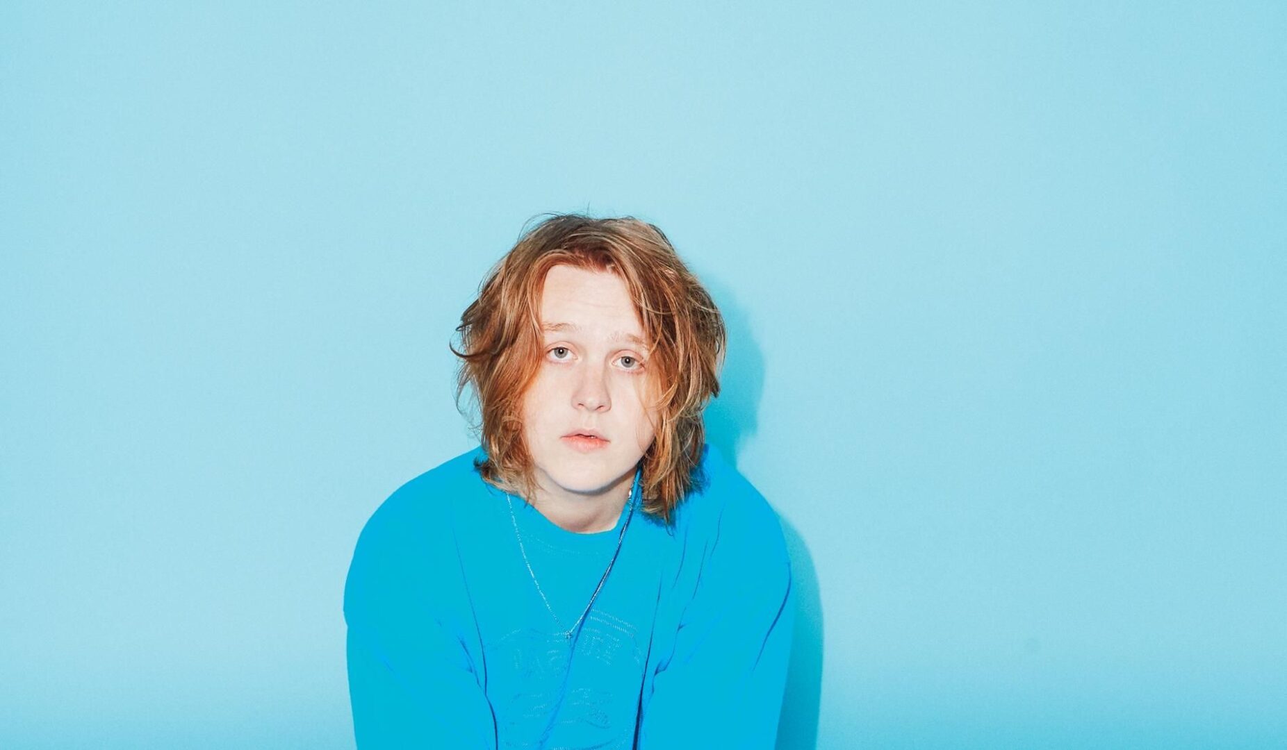 Lewis Capaldi usa botox para tratar el Tourette Venus Media